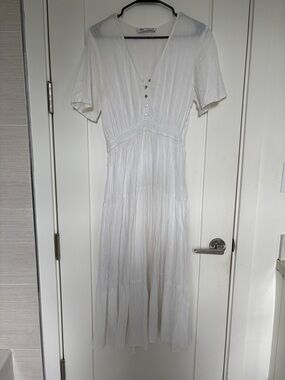 Zara White V-Neck Short Sleeve Maxi Dress